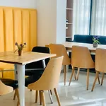 Park Tirana Hotel 3*