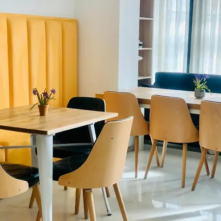 Park Tirana Hotell 3*