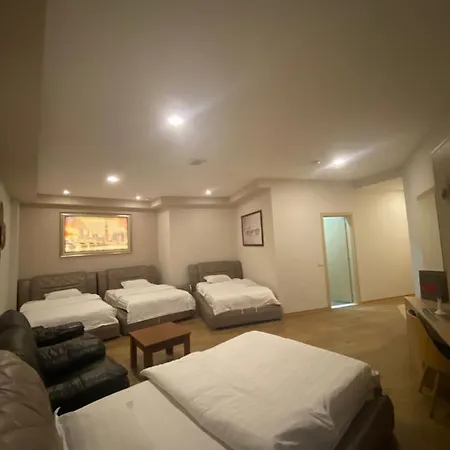 Park Tirana Hotel 3*