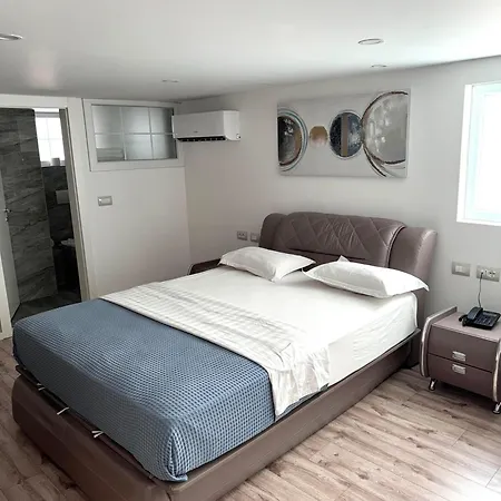 Park Tirana Hotell 3*
