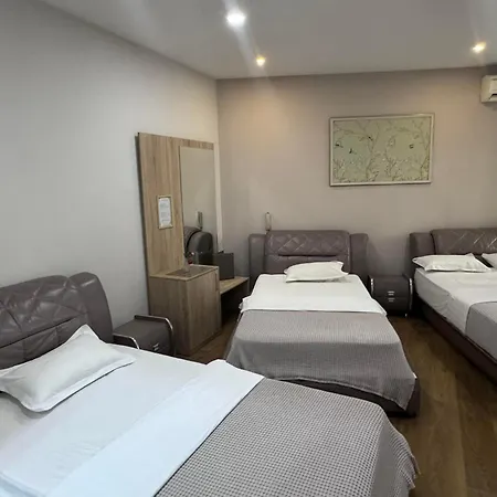 Hotell Park Tirana 3*
