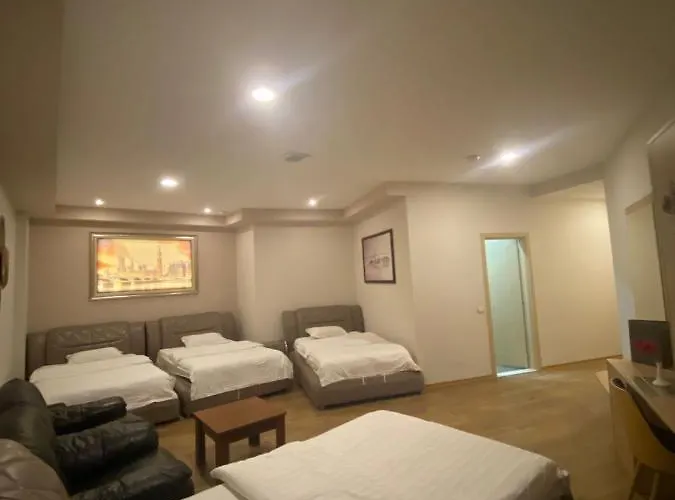 Park Tirana Hotel 3*