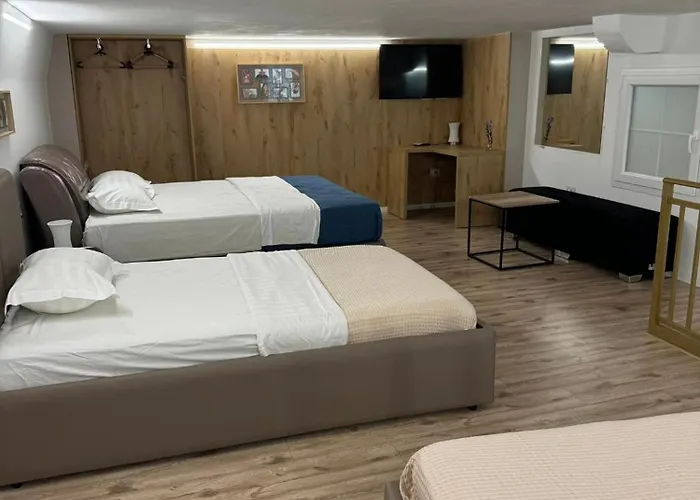 Park Tirana Yzberish