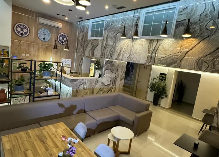 Hotel Park Tirana 3*