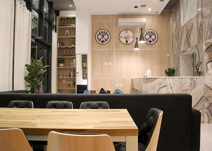 Hotel Park Tirana 3*