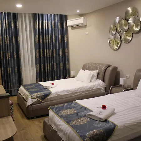 Park Tirana 호텔 3*