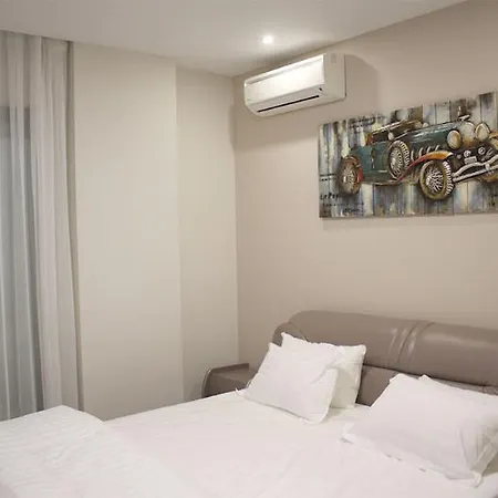 Park Tirana 3* Yzberishti