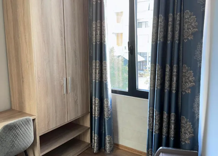 Park Tirana Hotell Yzberishti