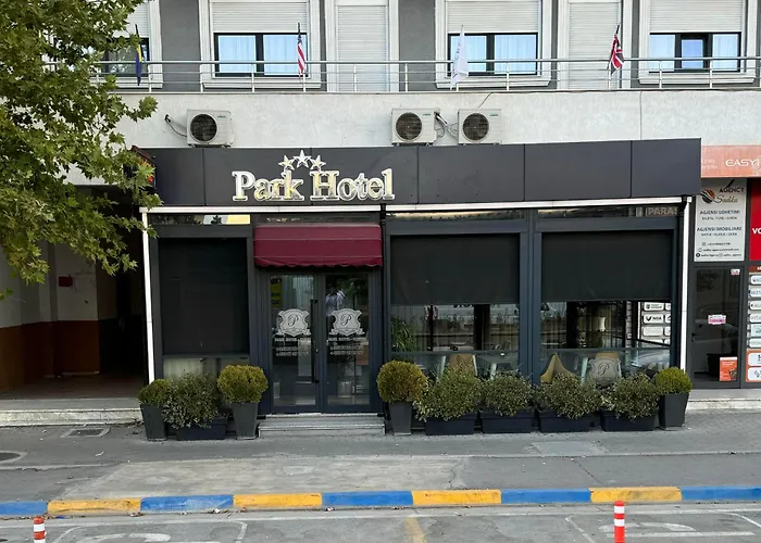 فندق Park Tirana 3*